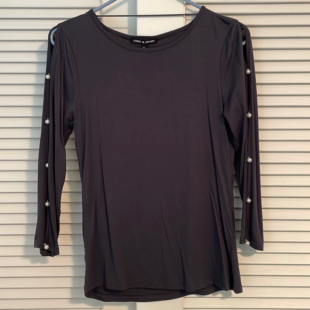 NWT Grey Shirt with Pearl Details - Cable & Gauge